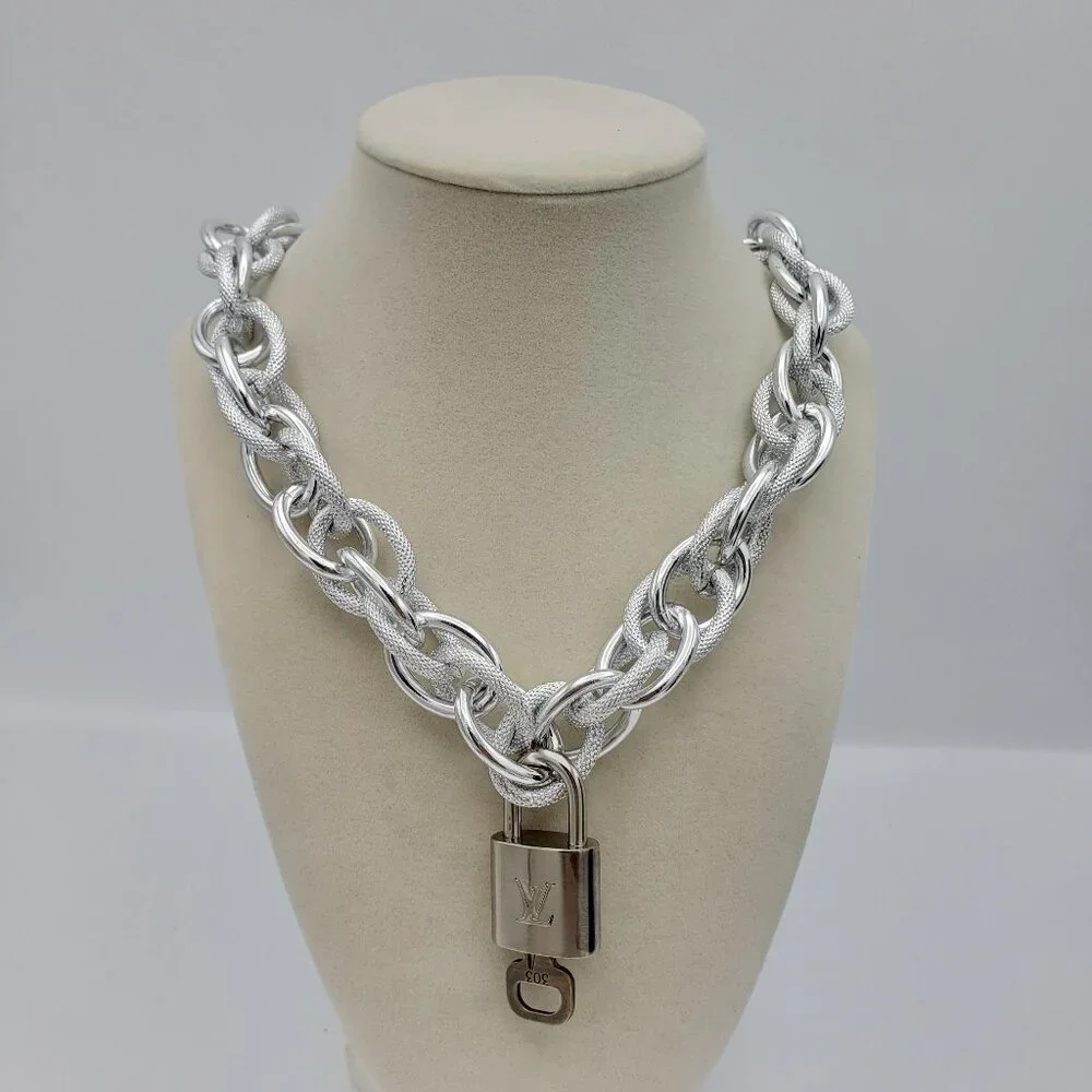 Authentic Louis Vuitton Padlock w/Unbranded Stainless Steel Plated Silver Chain - Picture 5 of 6